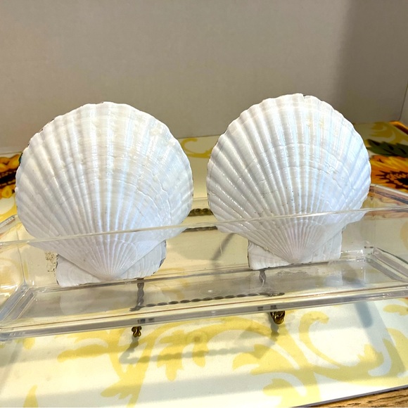 DECOUPAGED SCALLOP SEASHELL SOUTHPORT ISLAND MAINE MAP TRIMMED IN 24K GOLD LEAF. - Picture 2 of 8